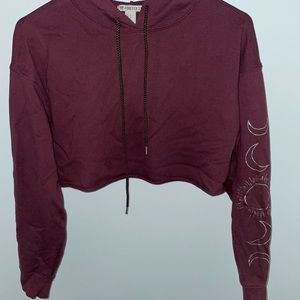 Maroon hoodie crop top.